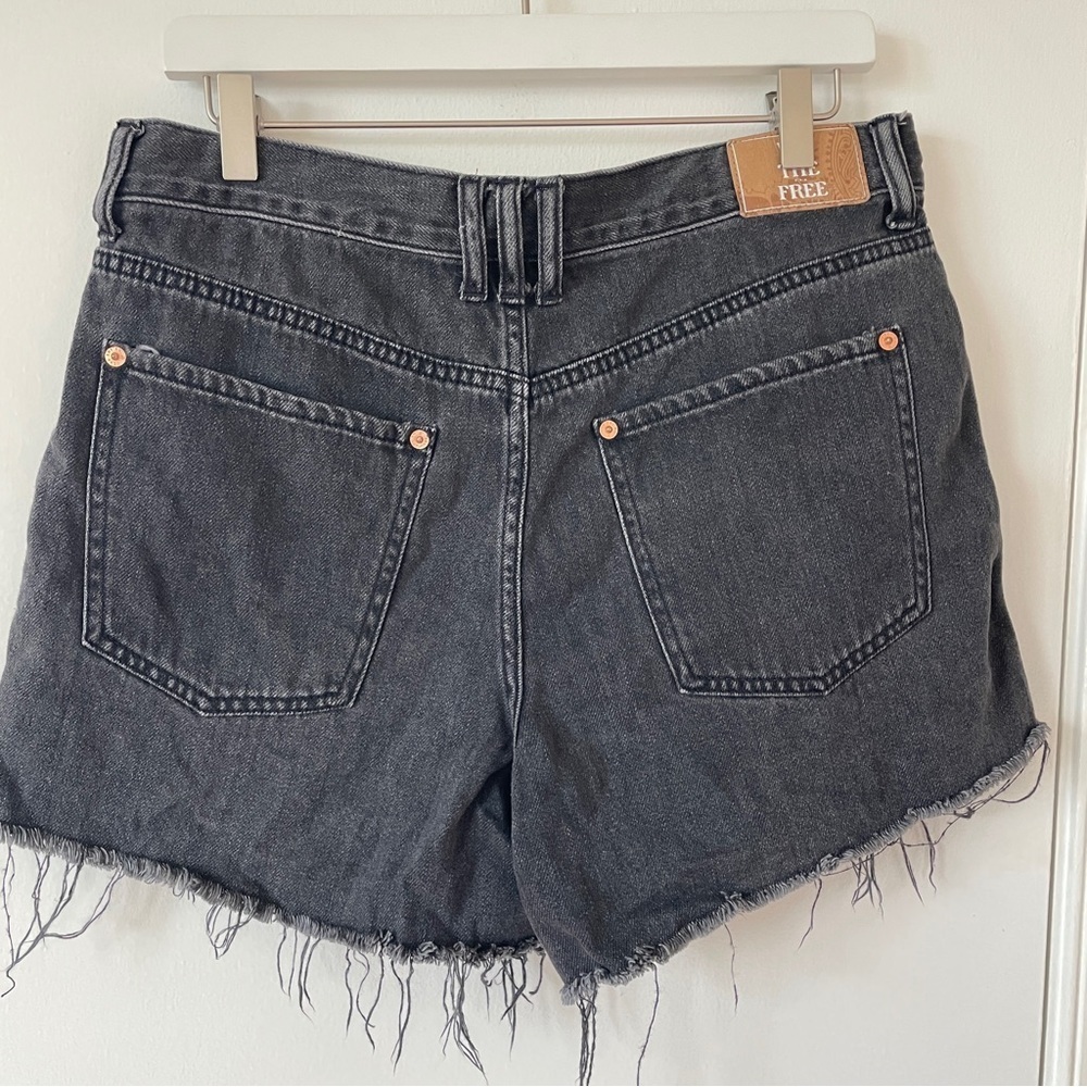 We The Free Ivy Mid-Rise Shorts Black Rigid Denim mid-rise Button Fly 30 - Picture 7 of 9